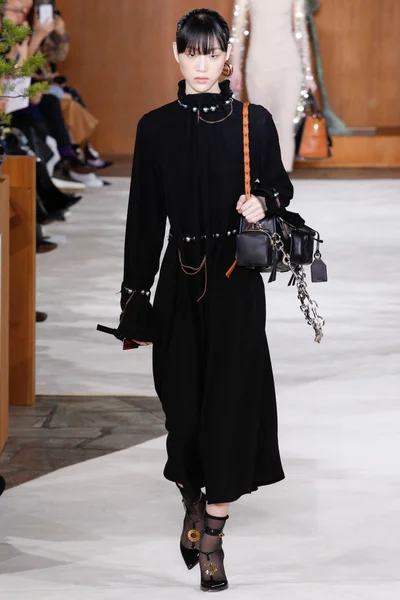 Look 11